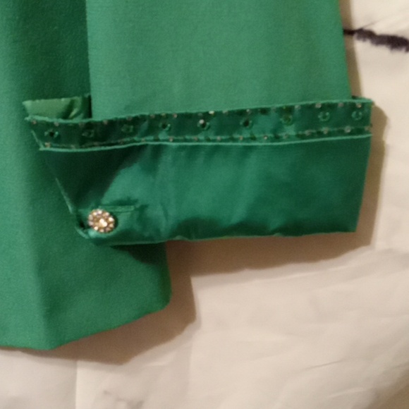 Lisa Rene 2 pc suit 10 - Picture 4 of 13